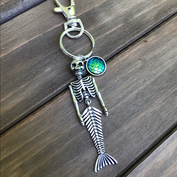 Mermaid Skeleton Key Chain/Purse Charm - Picture 2 of 4