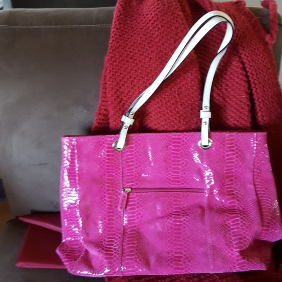 Handbag - Picture 2 of 3
