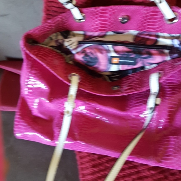 Handbag - Picture 3 of 3