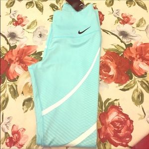 2 NIKE ZONAL STENGTH TIGHTS! 🦋🦋🦋