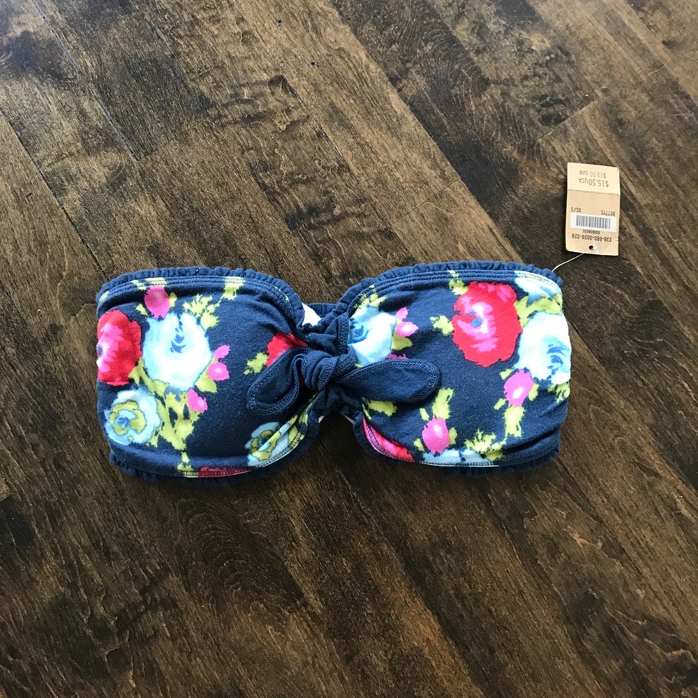 Hollister flower bandeau