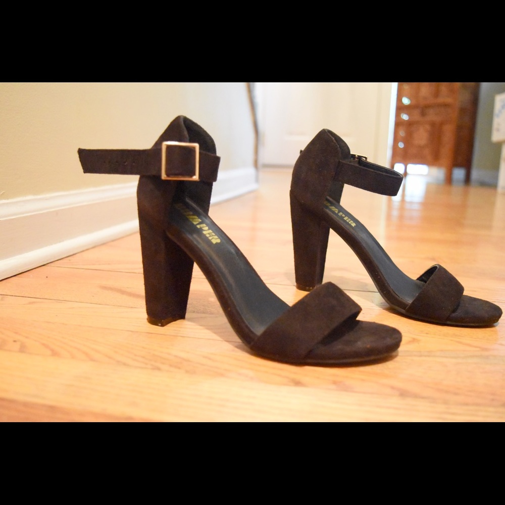 👠✨ Cute and Simple Black High heels✨