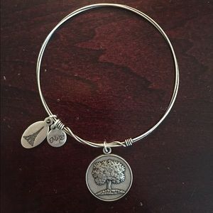 Beacoup Designs Silver Family Tree Bangle