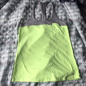 💚 Under Armour Heat Gear Work Out Tank 💚