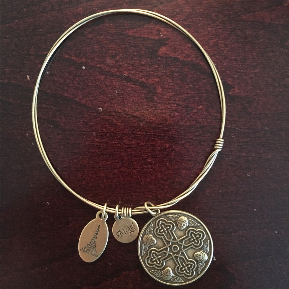 Beacoup Designs Cross Bangle