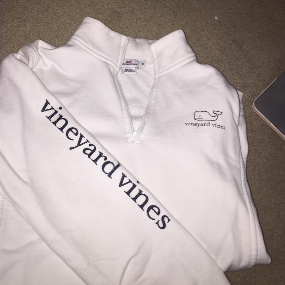 Vineyard vines "sheep shirt" quarter zip pullover