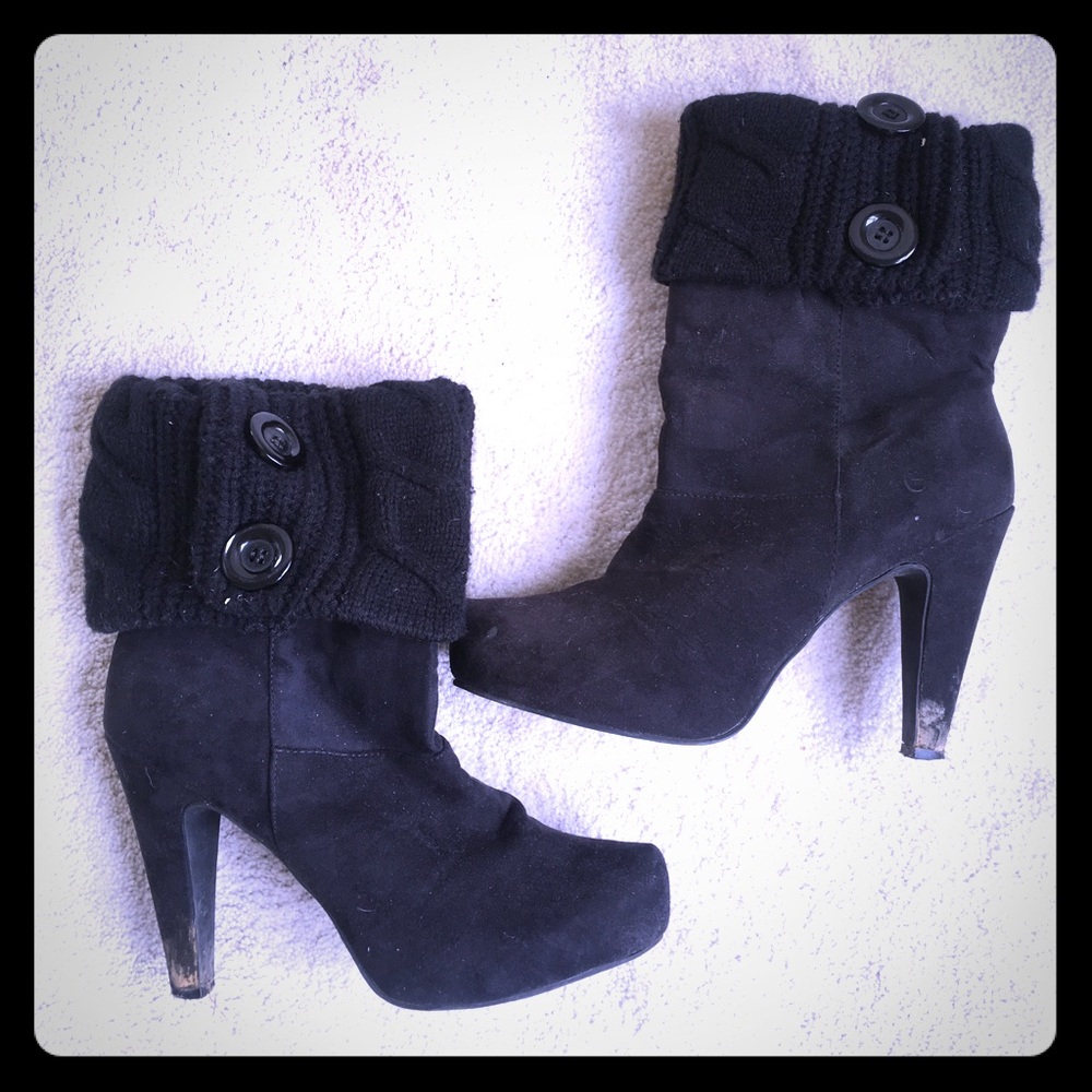 Black fold over Guess booties