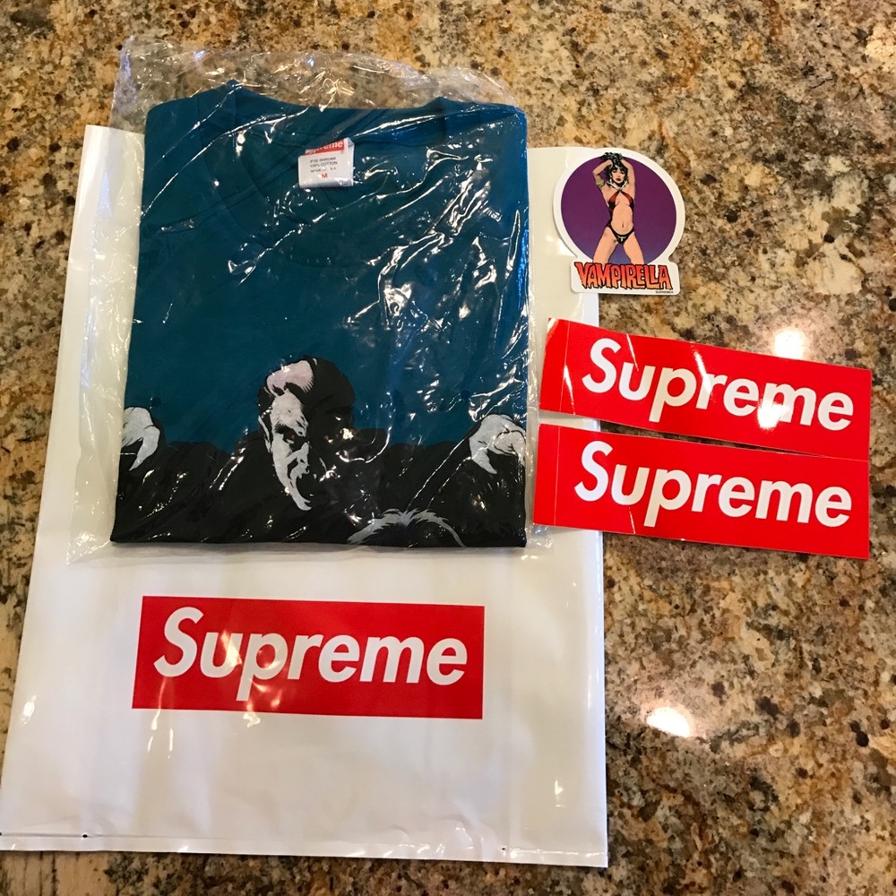 Sealed Supreme Vampirella Tee Deep Blue Medium
