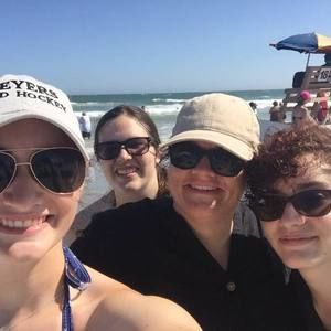 Meet your Posher, Ellouise