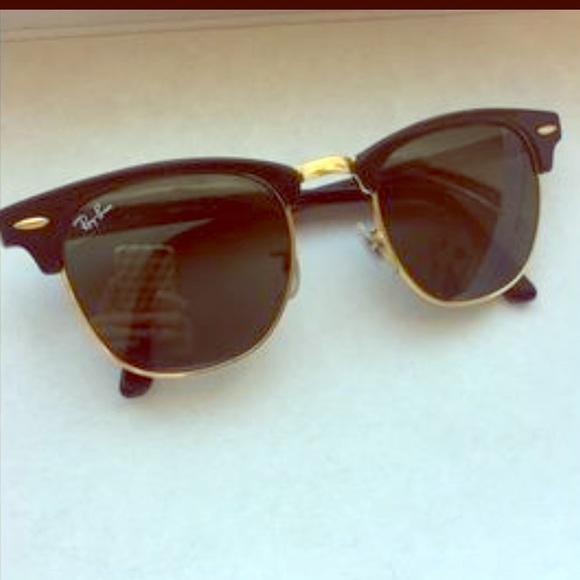 Barely used Raybans!!! - Picture 1 of 1