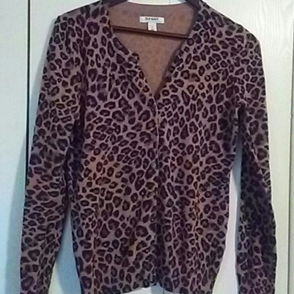 Leopard print light weight sweater