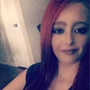 Meet your Posher, Kira