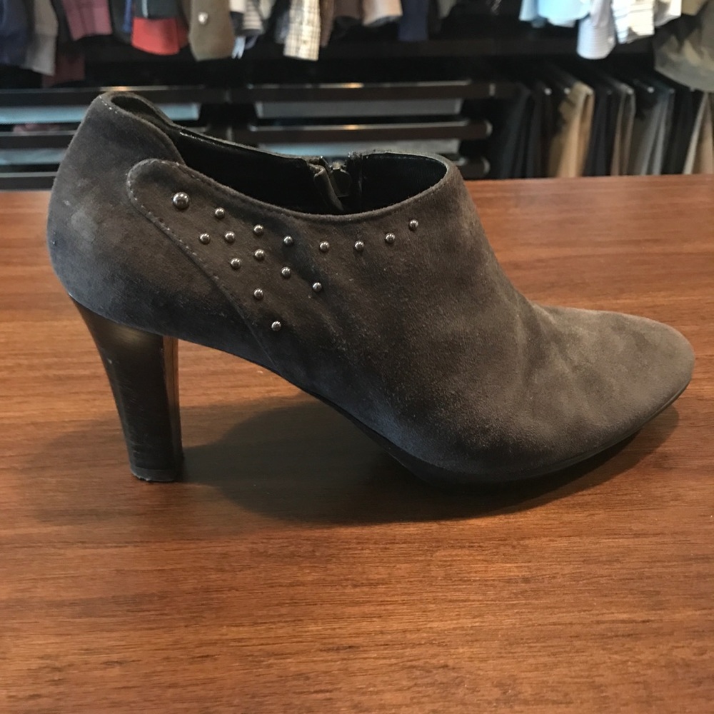 Grey bootie