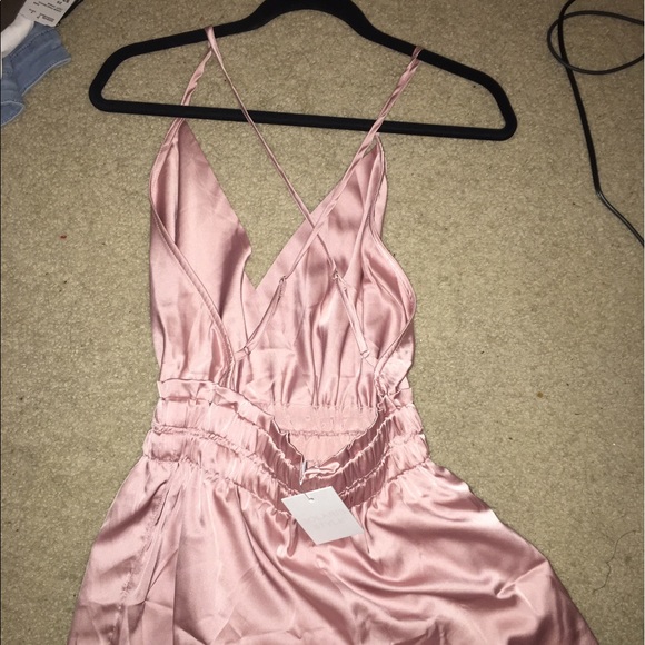 Pink romper - Picture 2 of 2