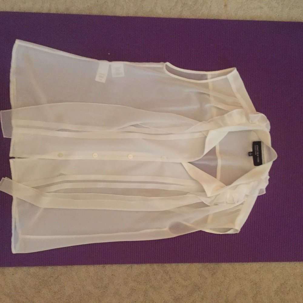Jones New York button down top with tie