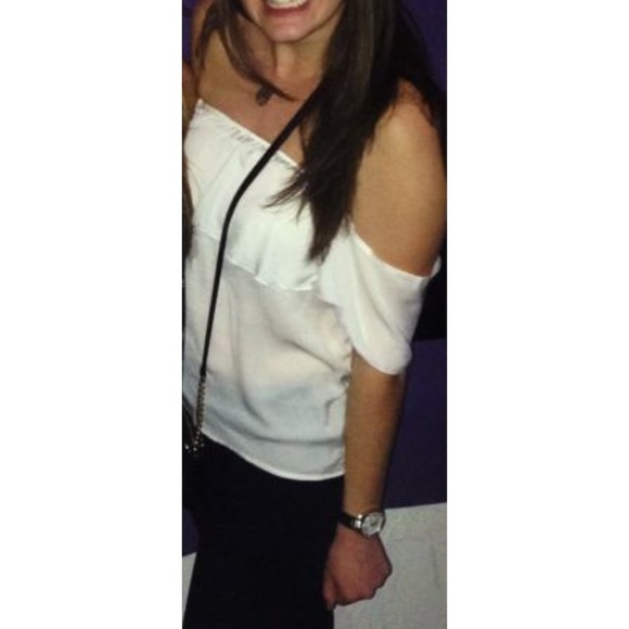 Off the shoulder top from Tobi - Picture 3 of 3