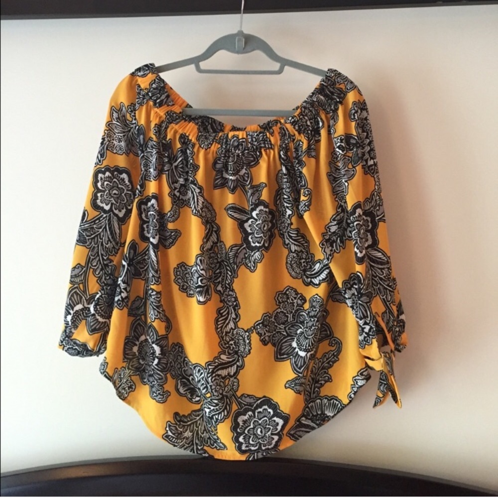 NWT Express Top