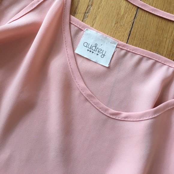 Pink top with lace bottom - Picture 3 of 4