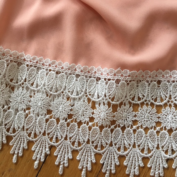 Pink top with lace bottom - Picture 4 of 4