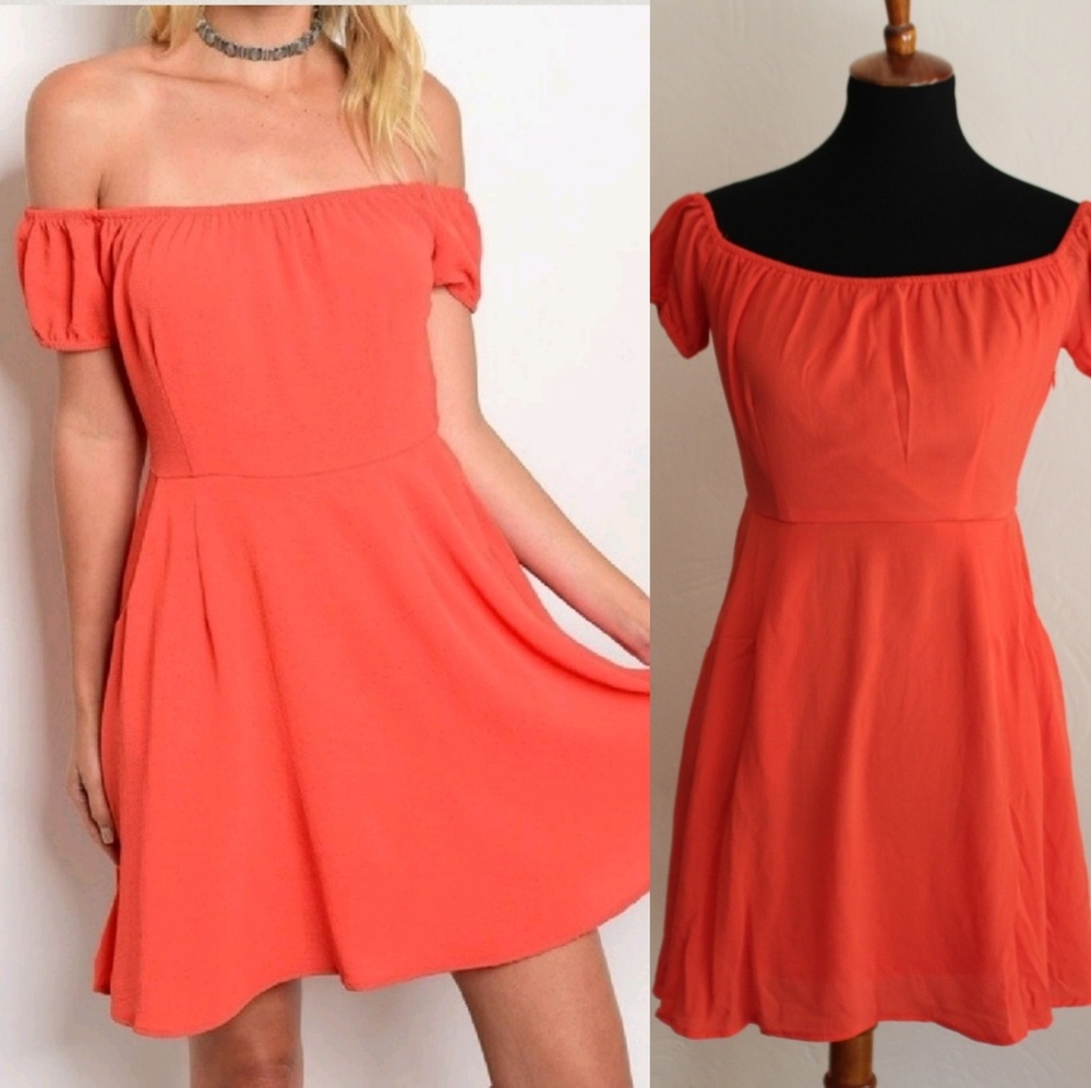 💥HP!💥 Coral Off The Shoulder Dress