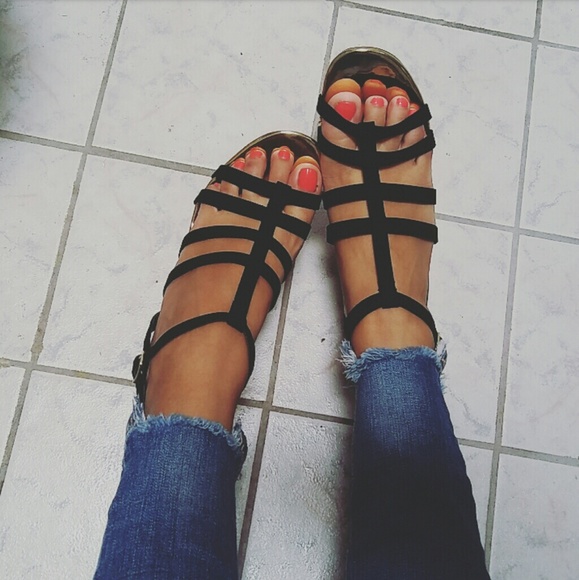 //The Halsey// Black caged embroidered Heels - Picture 2 of 8