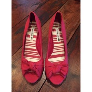 American Eagle Red Wedges