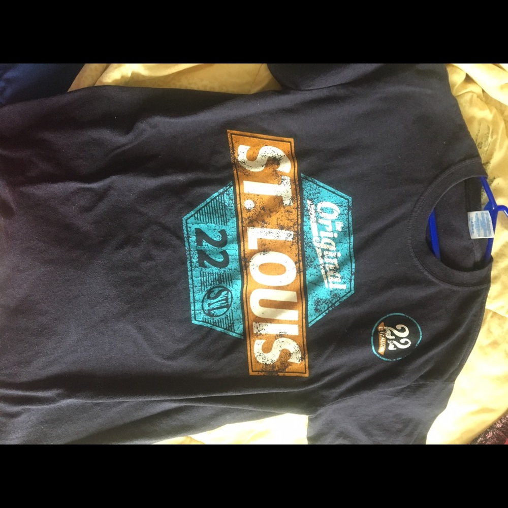ST Louis top