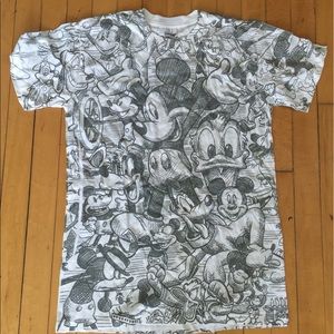 NWOT Authentic Disneyland Disney World TShirt