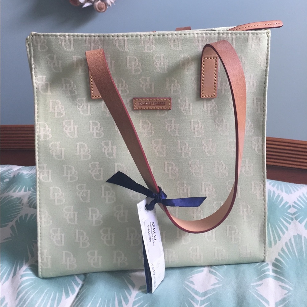 Dooney & Bourke new with tags bucket bag
