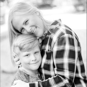 Meet your Posher, Hillary