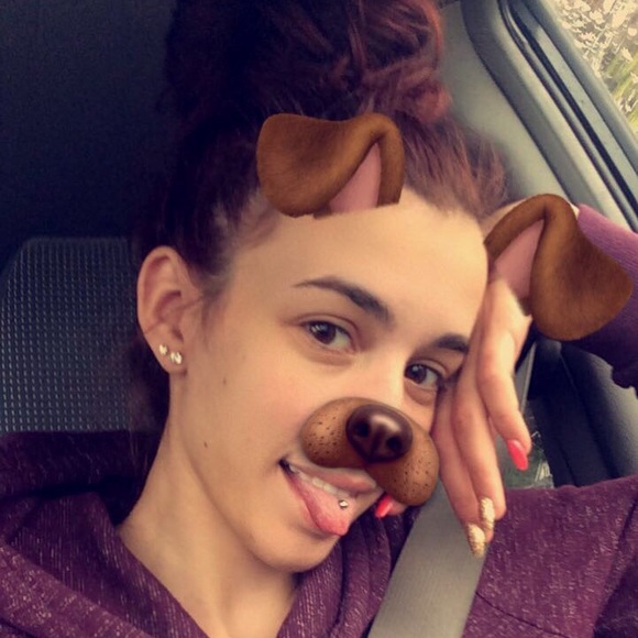 Meet your Posher, Ashley - Picture 1 of 1