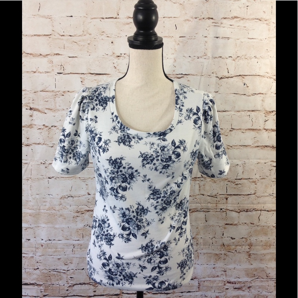 Forever 21 Short Sleeve Top