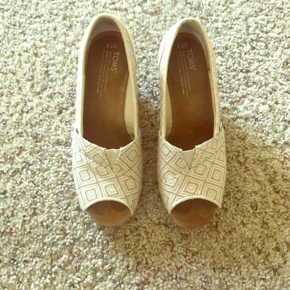TOMS Wedges!