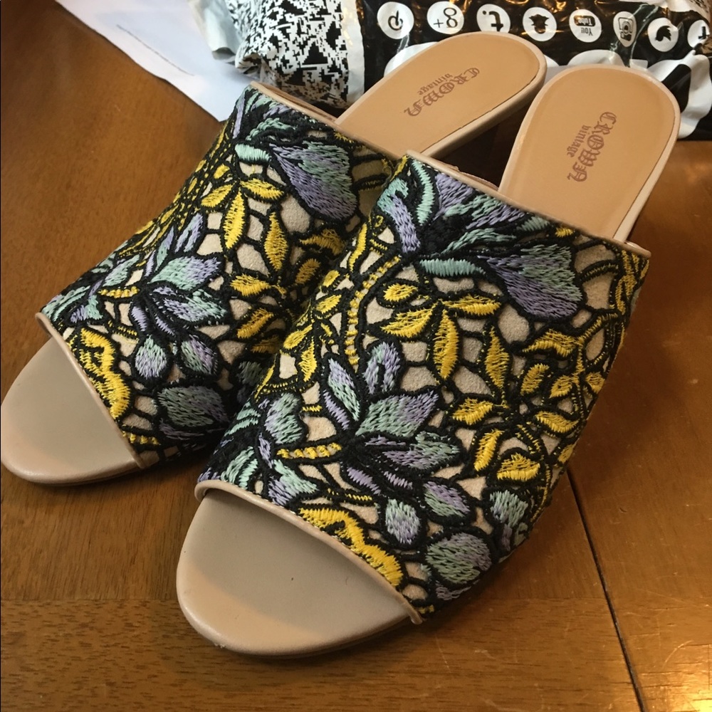 Crown Vintage Embroidered Heels