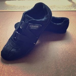 Women's Coach feminine sneakers.