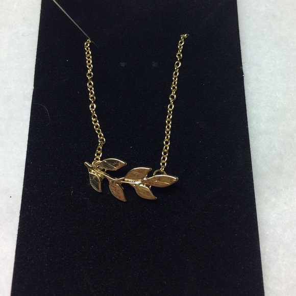 14k gold leaf necklace new - Picture 2 of 2