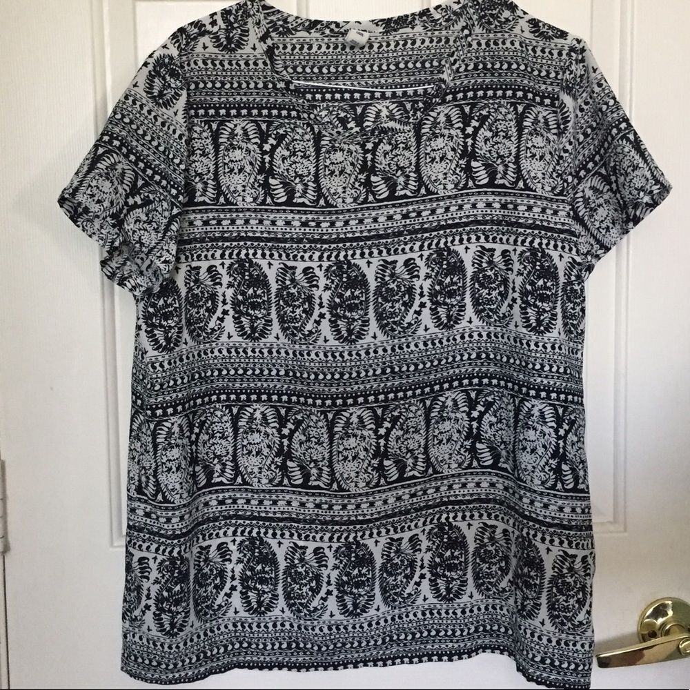 Patterned Old Navy T-Shirt
