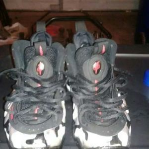 Fighter jet foamposite