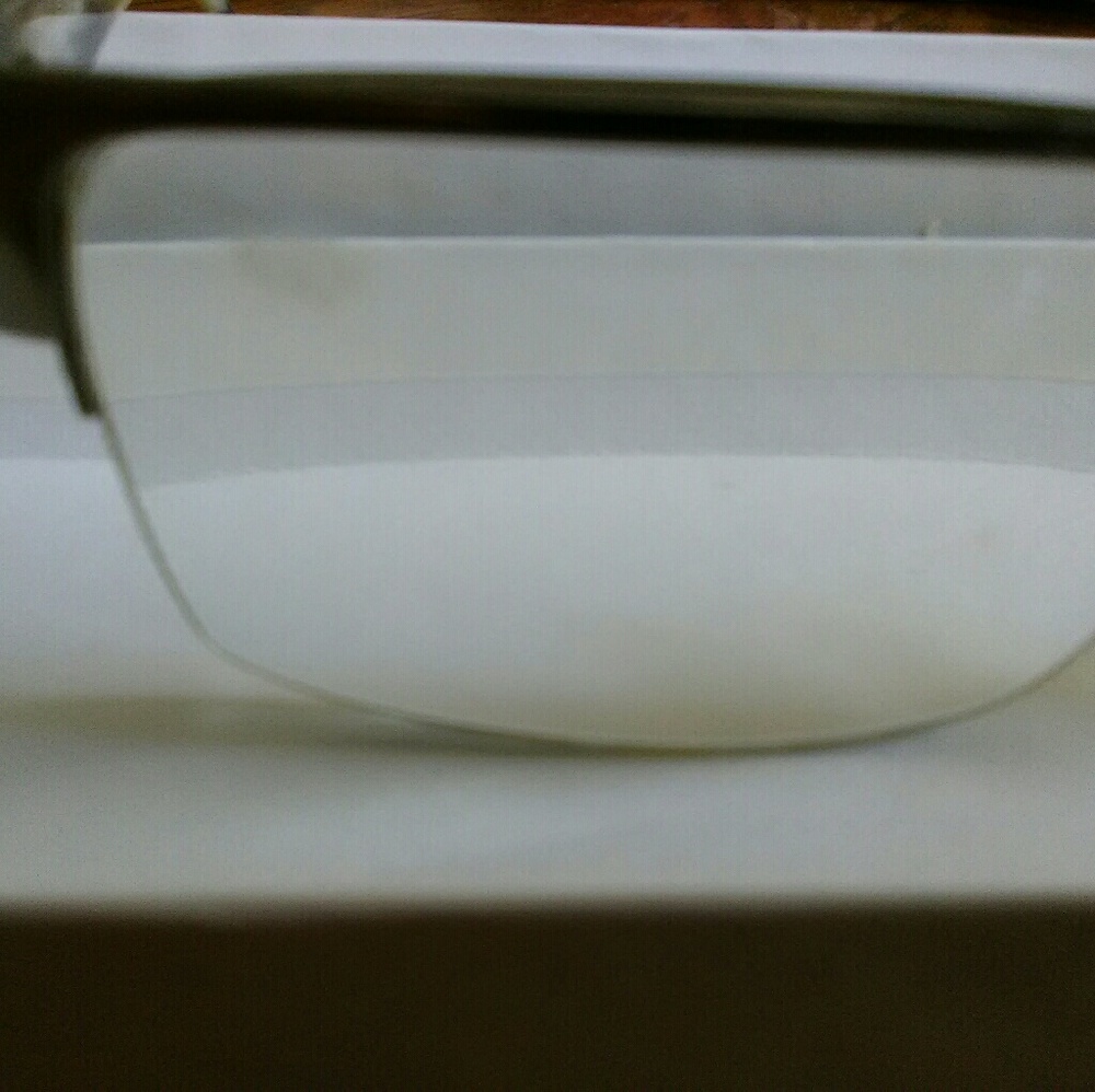 Burberry eyeglasses, prescription glasses - Picture 6 of 8