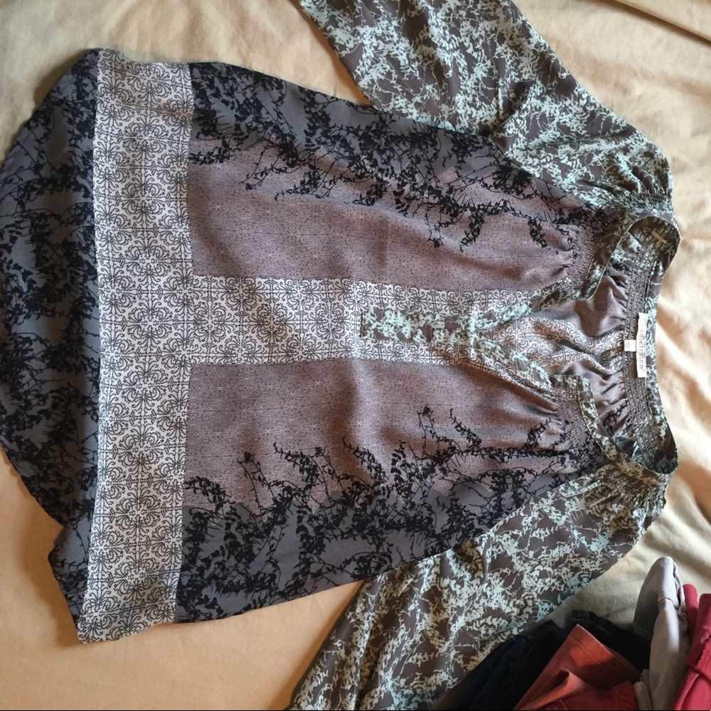 Daniel Rainn blouse!