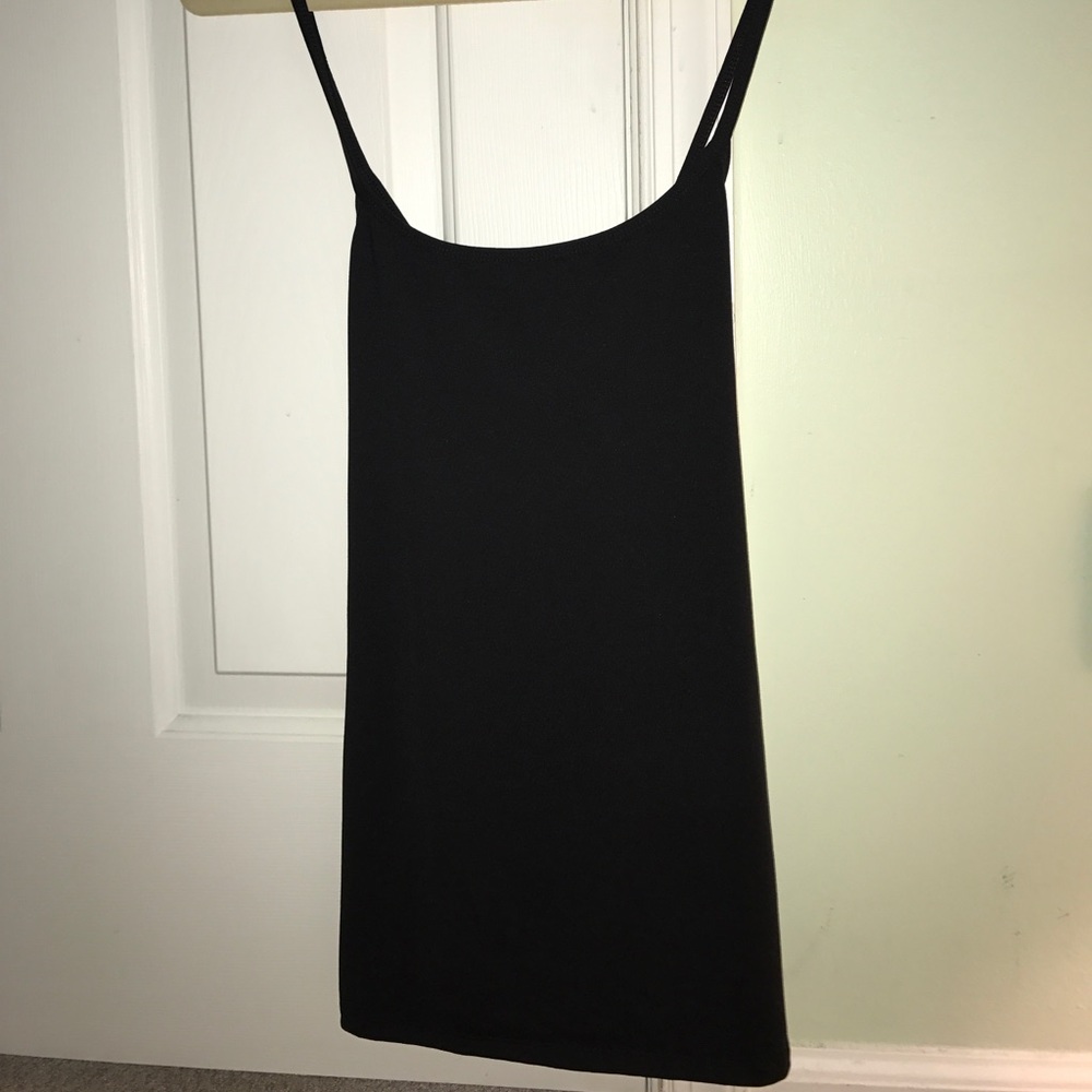 Black workout tank