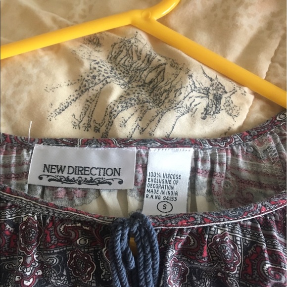 Top - Picture 2 of 2