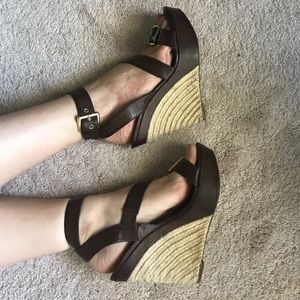 Guess Brown Leather wedges