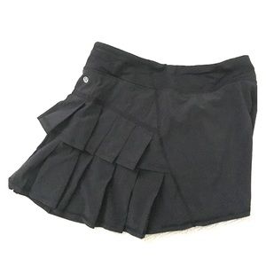 Lululemon Women's Skirt Back Pleats Black Size 6