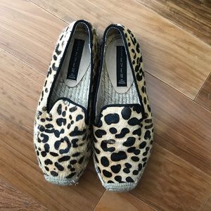 Steven Leopard Flats