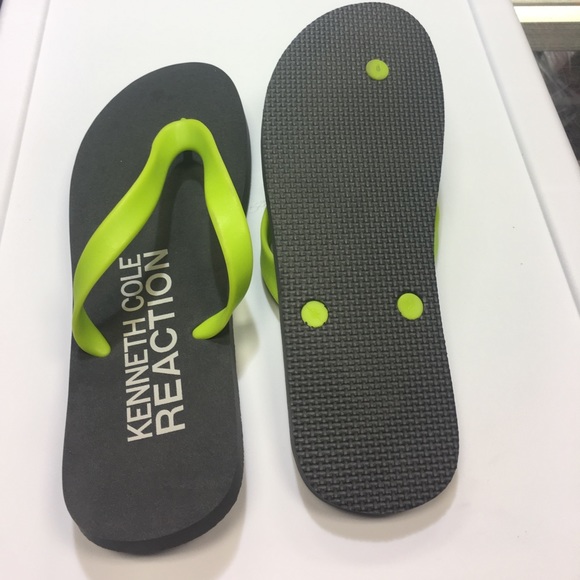 NWOT KENNETH COLE FLIP FLOPS - Picture 2 of 3