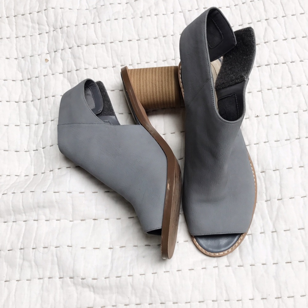 Clarks Leather Heel