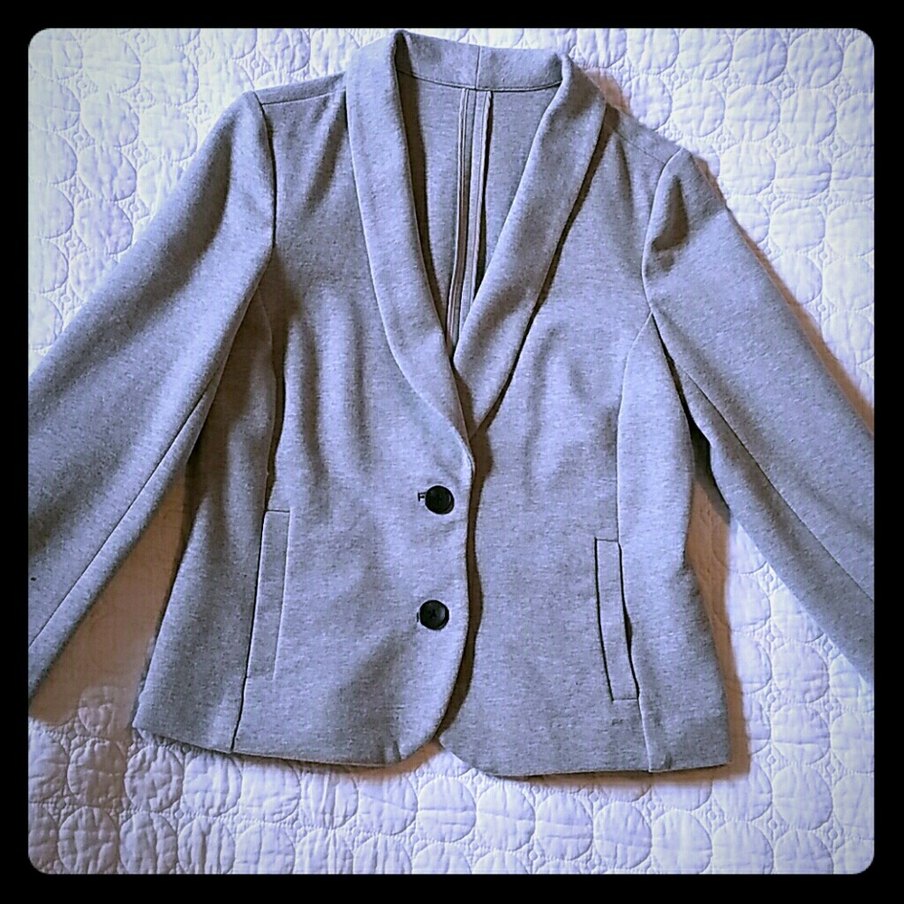 J.Crew  Heather Gray blazer size 6, cropped sleeve