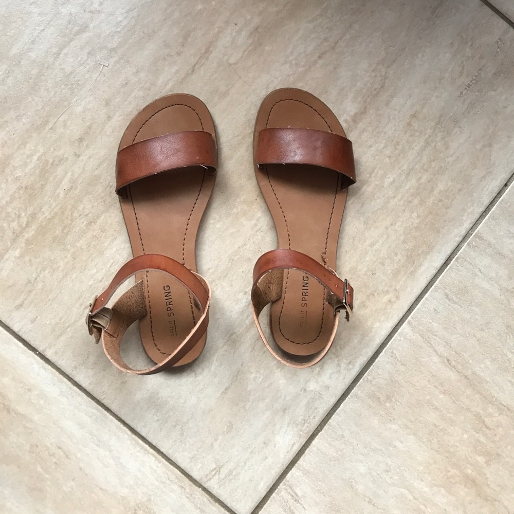 BROWN LEATHER STRAPPED SANDALS