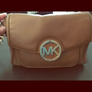 Michael kors crossbody